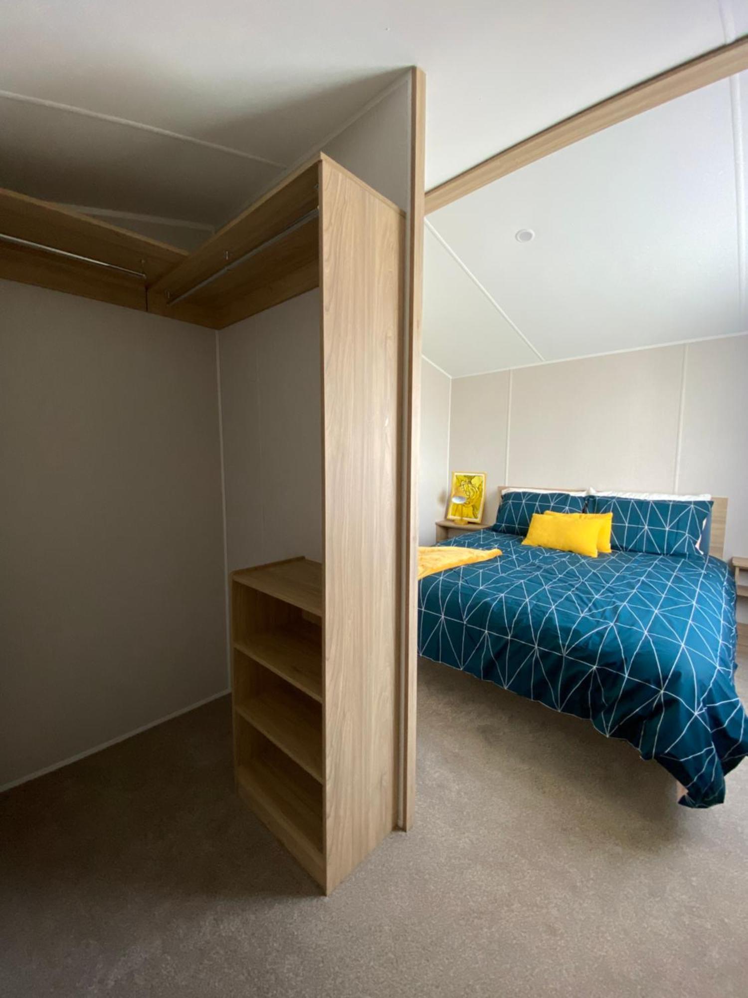 Verbzen Holiday Caravan At St Osyth Beach, Clacton-On-Sea By Verb Holidays Saint Osyth Екстериор снимка