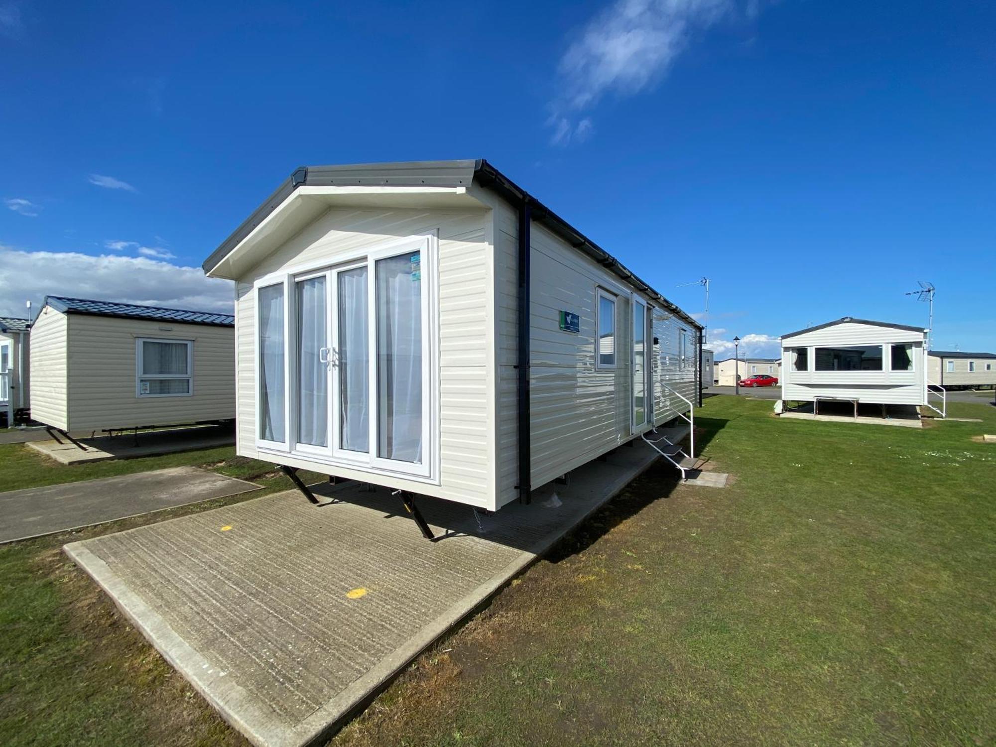 Verbzen Holiday Caravan At St Osyth Beach, Clacton-On-Sea By Verb Holidays Saint Osyth Екстериор снимка